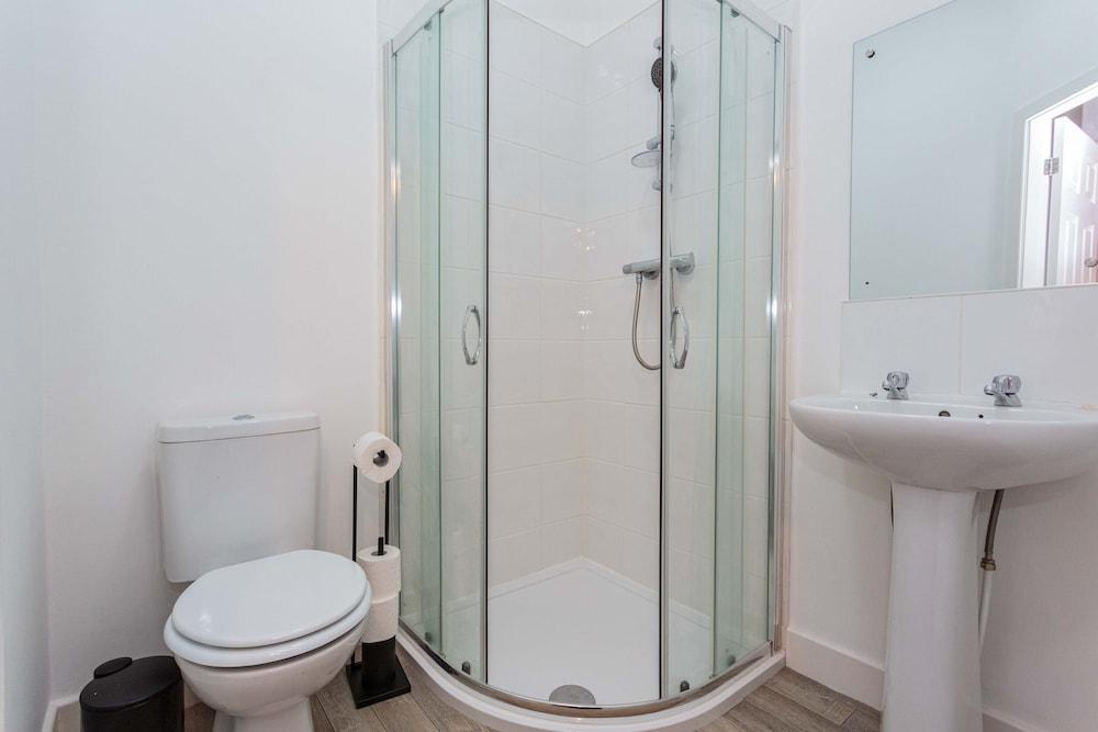 Cherry Property - Passionfruit Suite