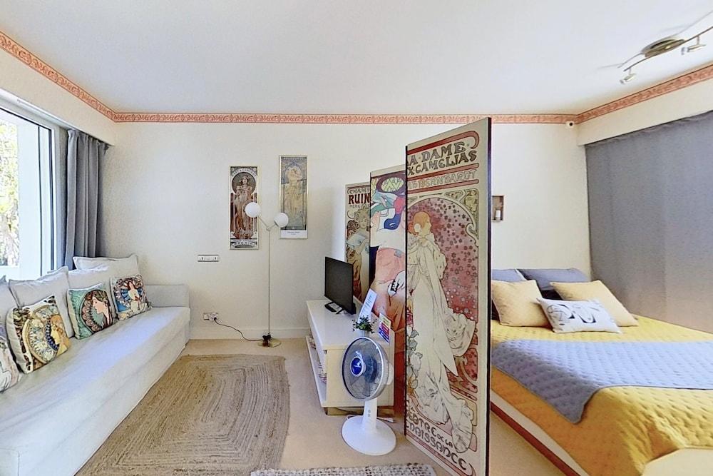 Les Jardins de la Muse / BnB maison d'hôte, piscine couverte et spa