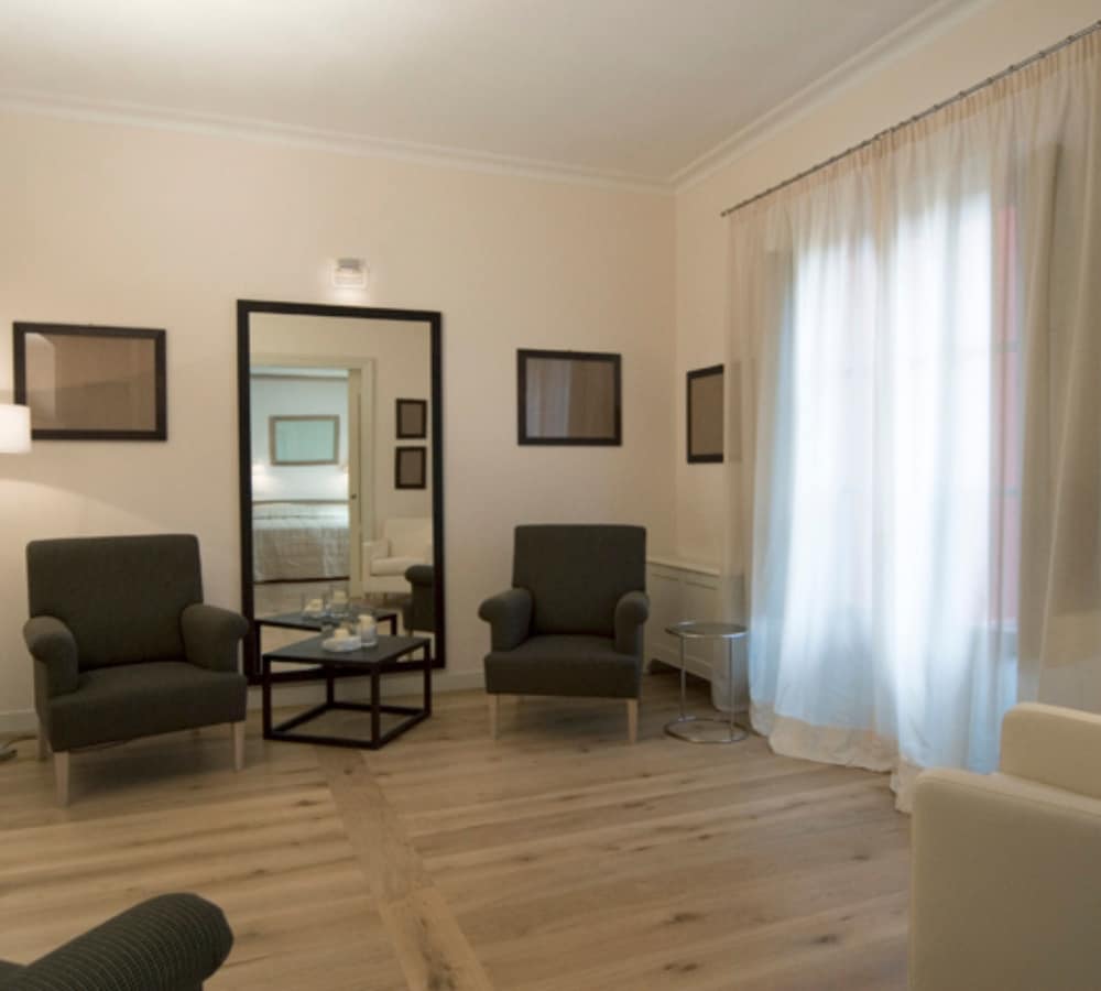 Palagio 4 in Chianti With Shared Pool