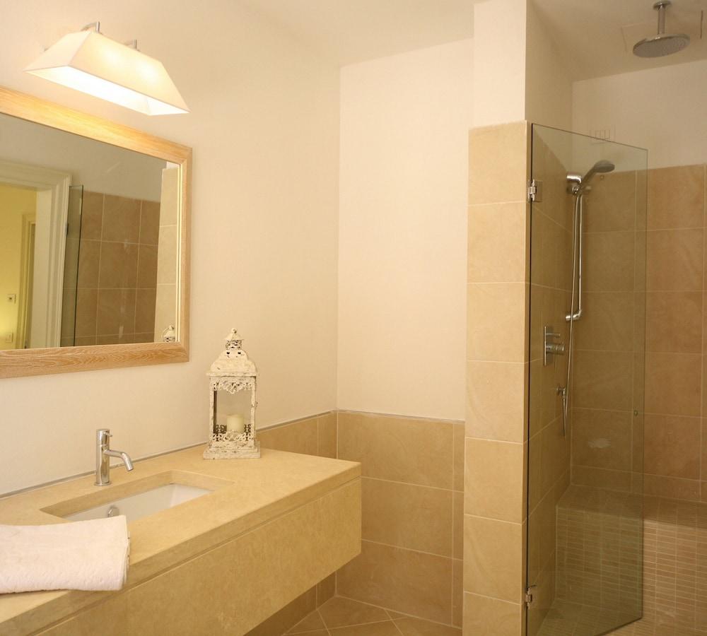 Palagio 12 in Chianti With Shared Pool