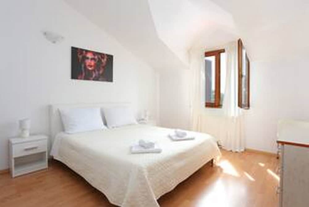 Holiday Home Mons Aureus