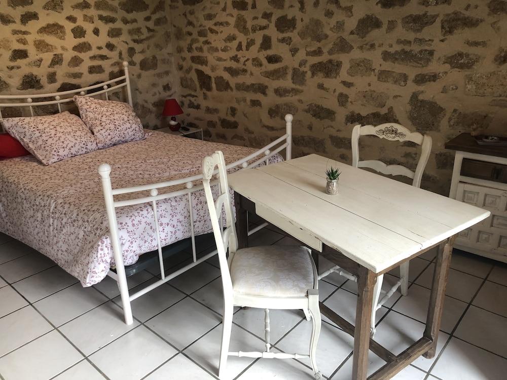 Maison d'hôtes Ourdeaux et gîte Chez Rouchon