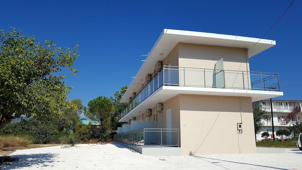 Room in Studio - 'vento Studios' in the Heart of Laganas