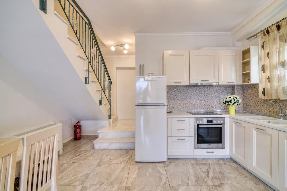 Villa Maistros Lefkada With Pool