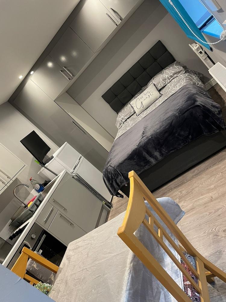 Stunning 1-bed Apartment in Bracknell