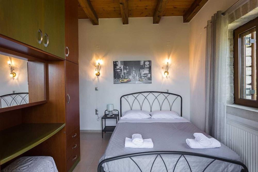 Peacefull Stone-Built Villa