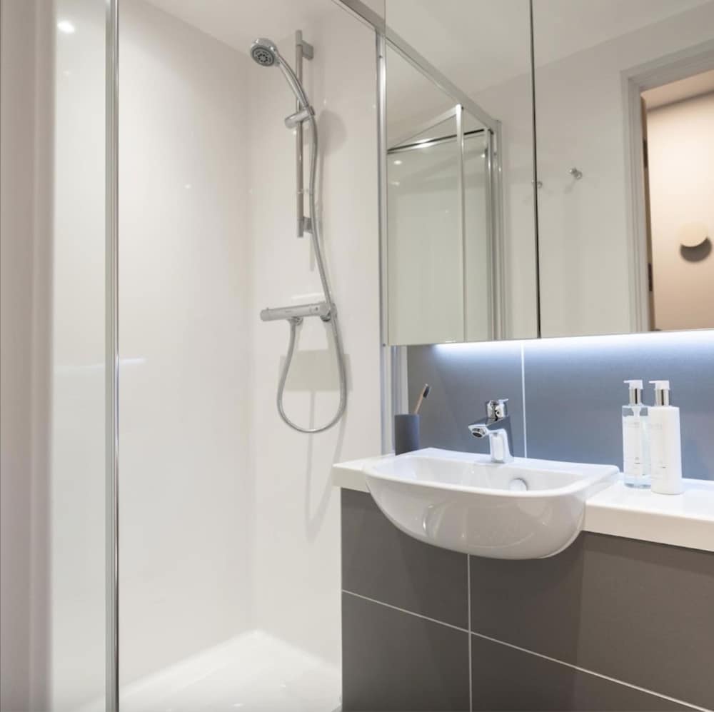Comfortable Ensuite rooms - GUILDFORD