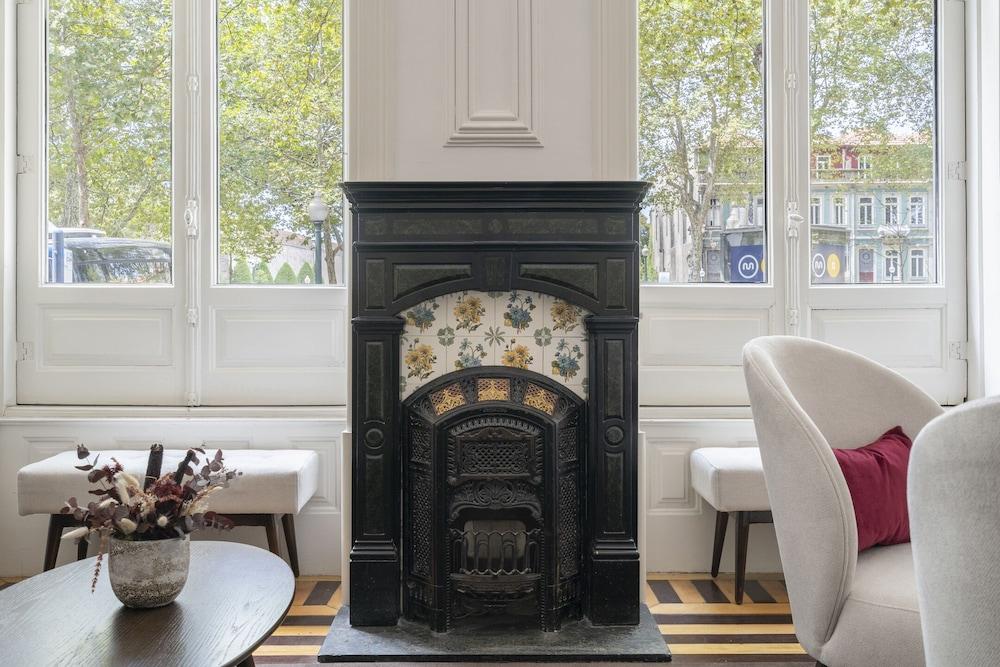 Marquês Garden House by Olivia