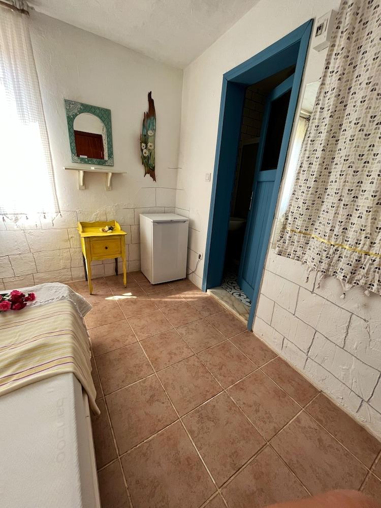 Tenedos Tatil Odaları