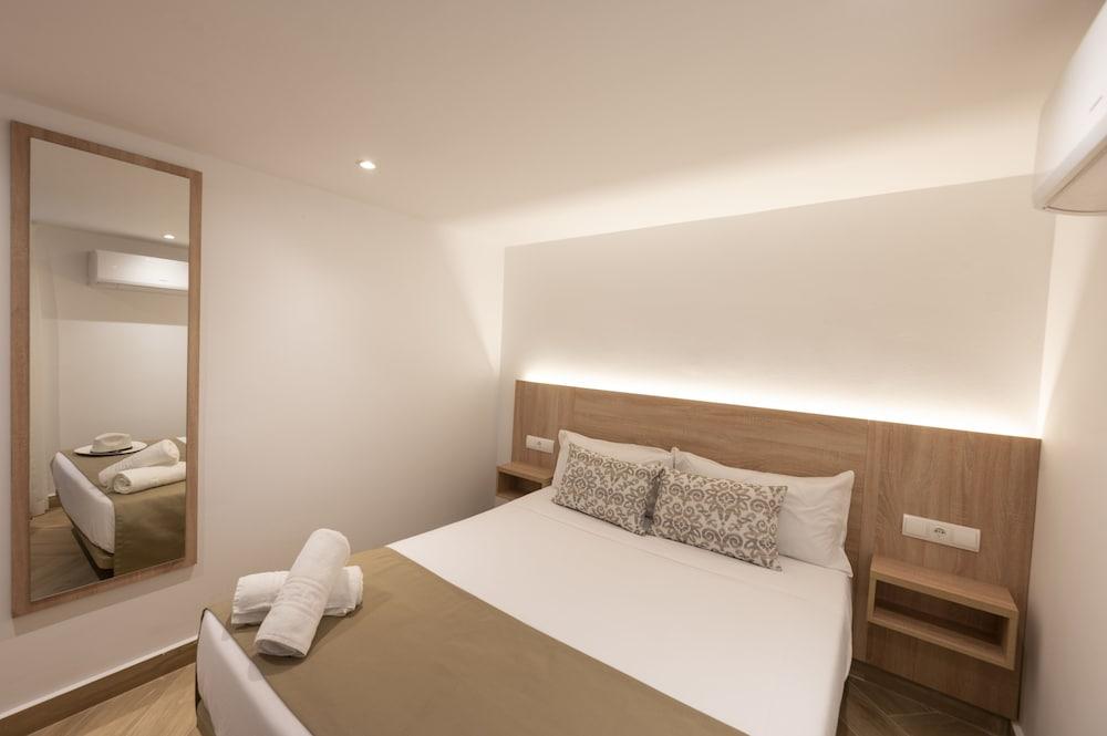 Apartamentos Blanco Sol