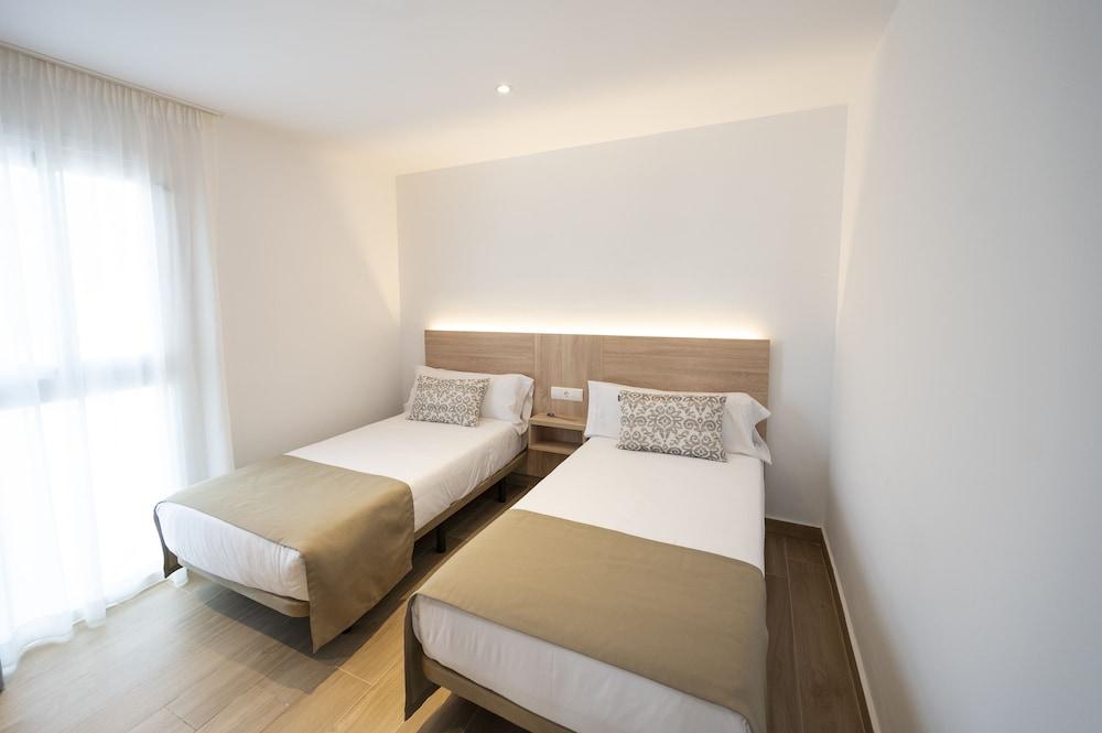 Apartamentos Blanco Sol