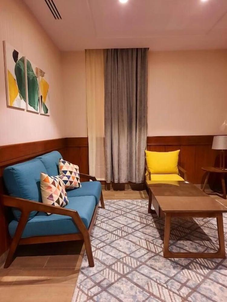 Biz Hotel Apartments