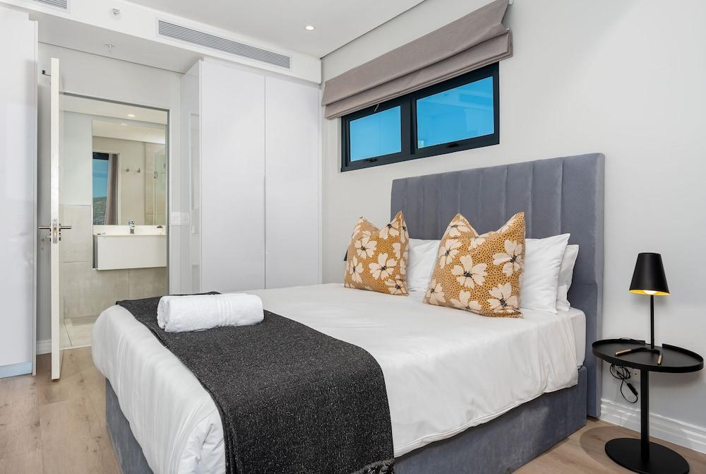 16 on Bree Luxury Apartments