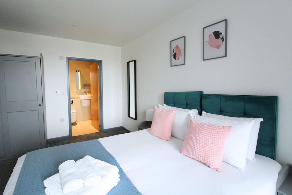 Canning Town by Viridian Apartments