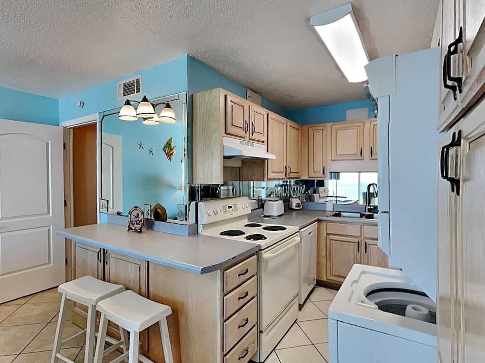 Summit Beach Resort #1231 by Resort Collection