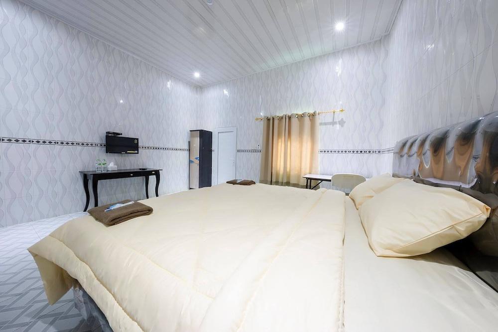 Mega Nasional Seaview Hotel