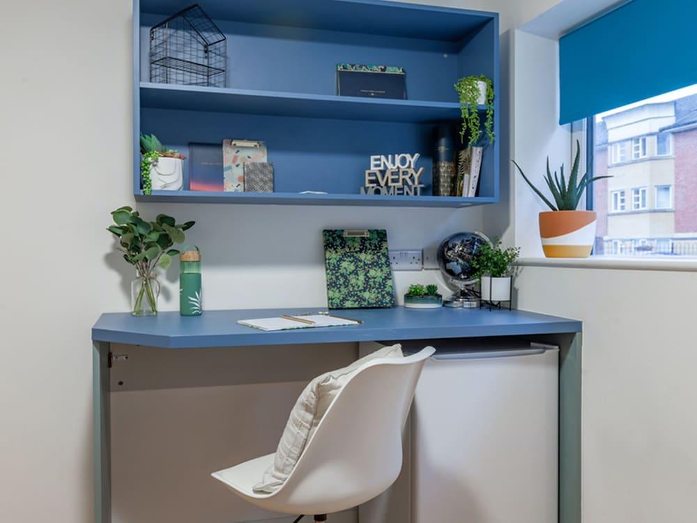 Rooms & Studios for STUDENTS Only BOLTON