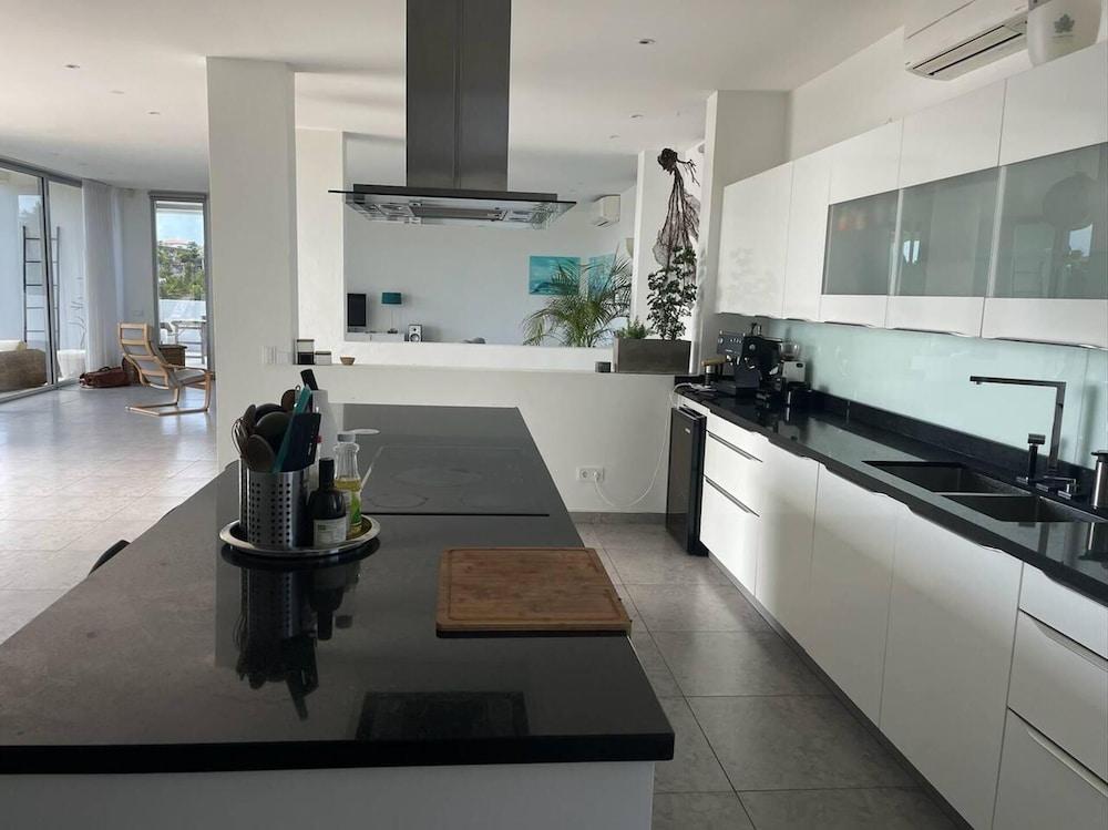 Luxury 4 bed Villa - Private Pool - Sleeps 8