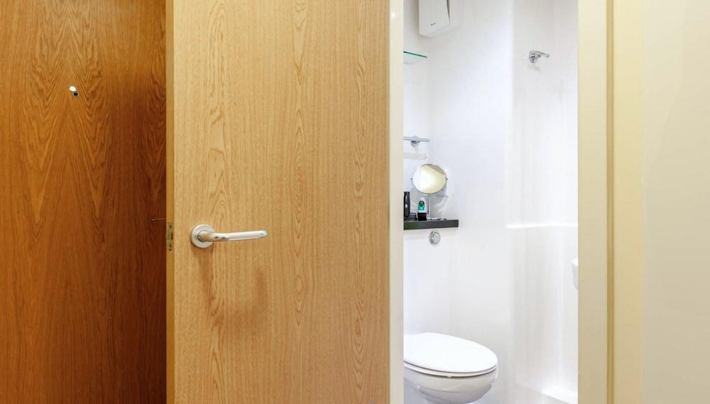 Ensuite Rooms for STUDENTS Only-BANGOR