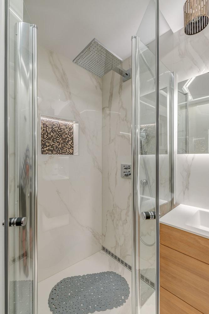 Split Palace Luxury Retreat