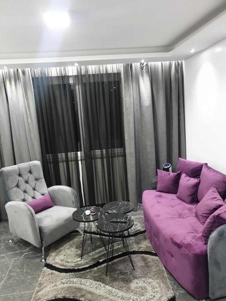 Apartman 2 S V Istocno Sarajevo Lukavica sa Jacuzzi Lux Spa Hilandarska Centar