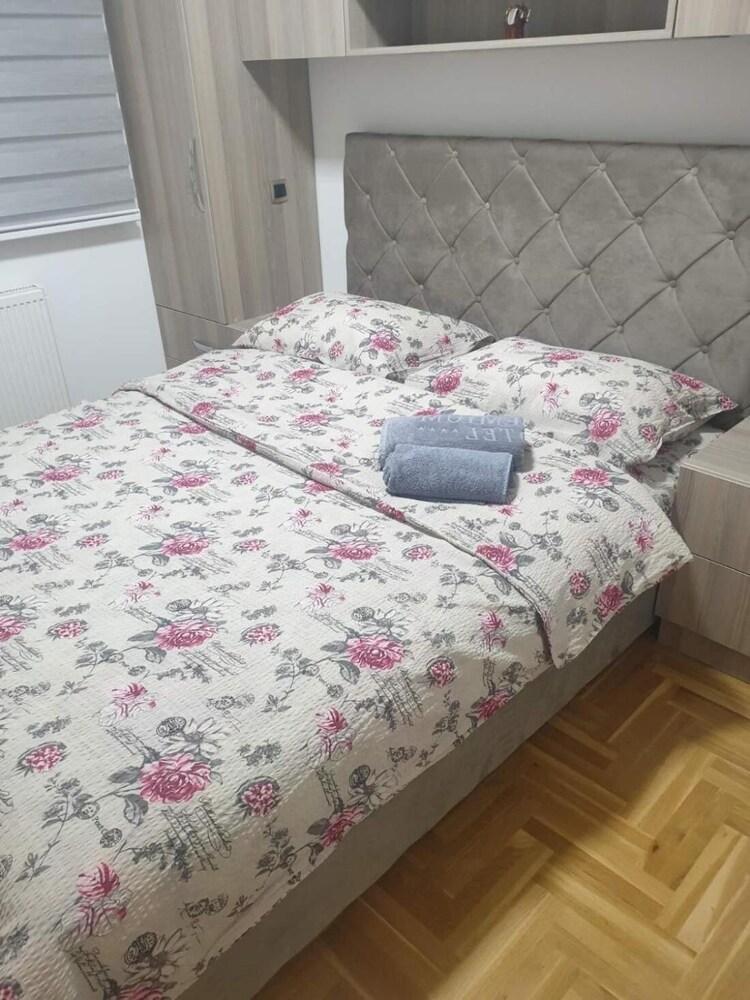 Apartman 1 Lux S V Istocno Sarajevo Lukavica Hilandarska Centar