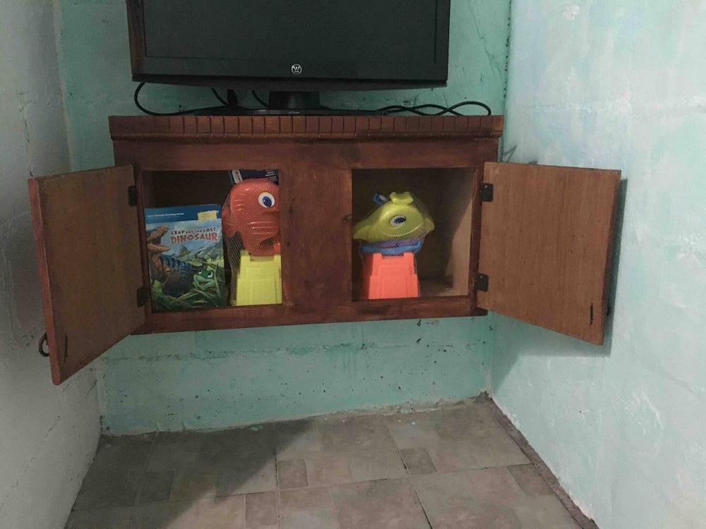 Mexicanita, Walking Beach, Coffee Is In