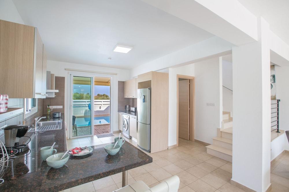 Protaras Holiday Villa Kv60