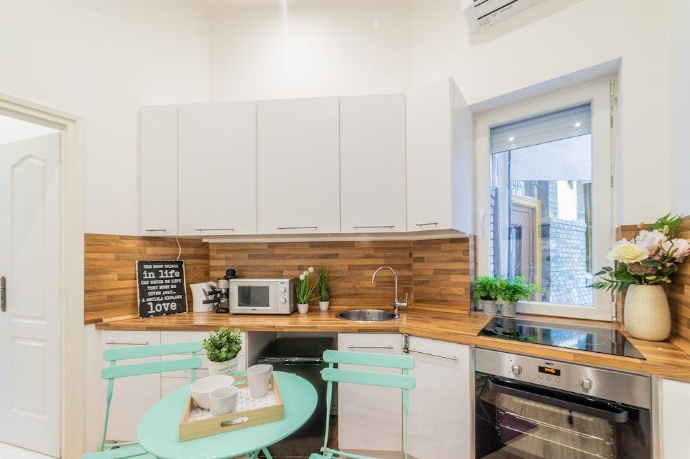 Real Apartments Anker II