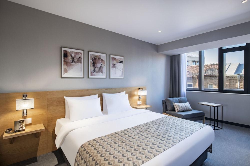 Clocks Hotel Tbilisi