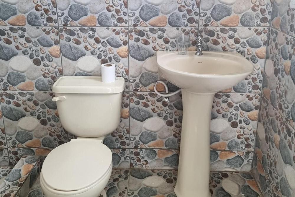 Comfortable 1-bed Cottage in Codrington Barbuda