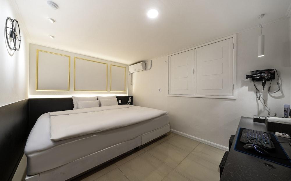 Gasan The Stay Hotel