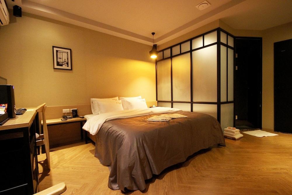 Busan Yeonsan Togok 2 Heaven