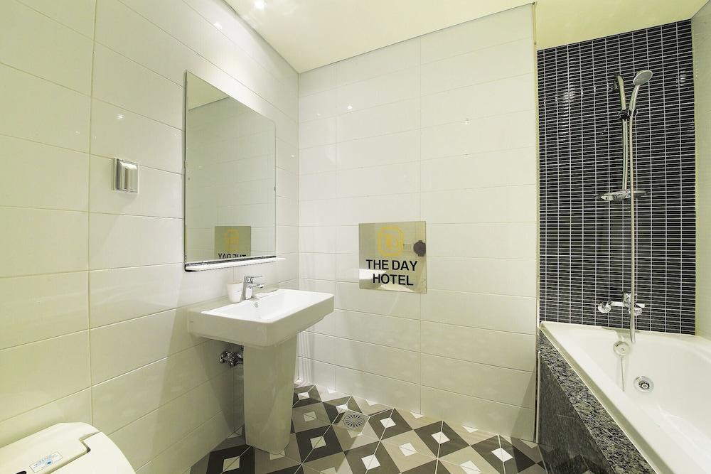 Dobong The Day Hotel