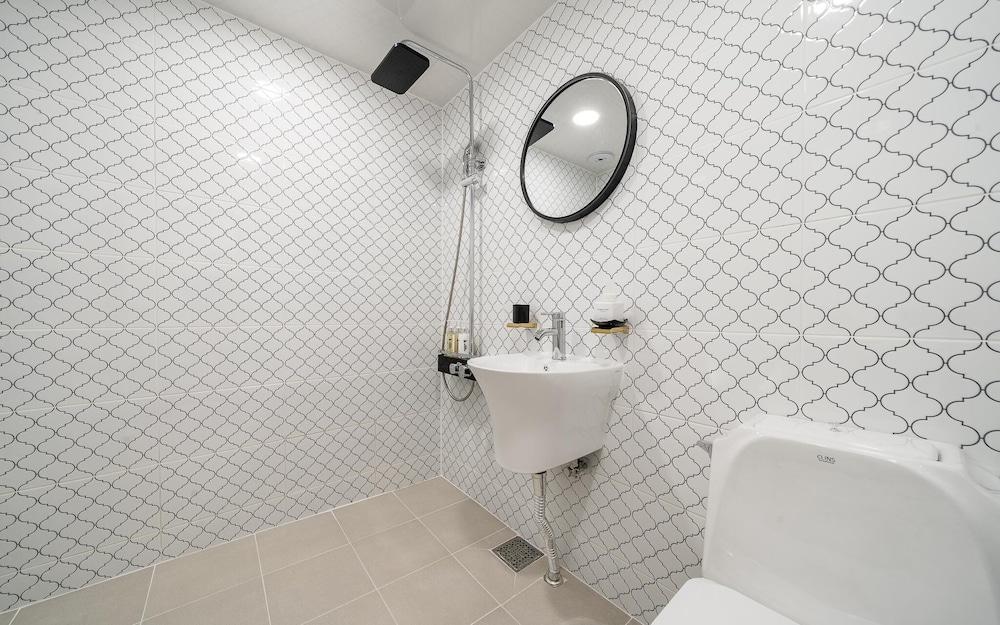 Busan Beomildong Challenge Hotel