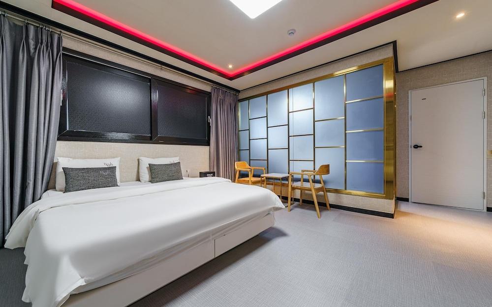 Busan Seomyeon Danube Hotel