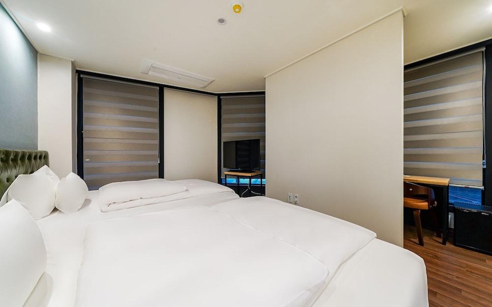 Busan Nampo Billy Hotel