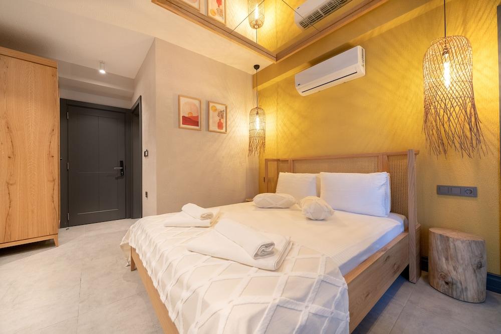 Reddoors Suites Sea View