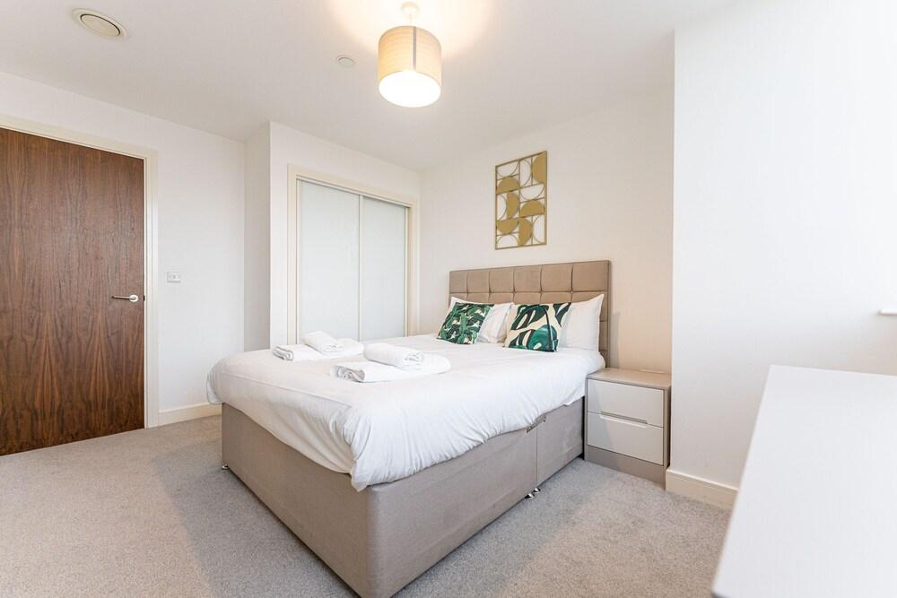 Seven Living Broadway Residences