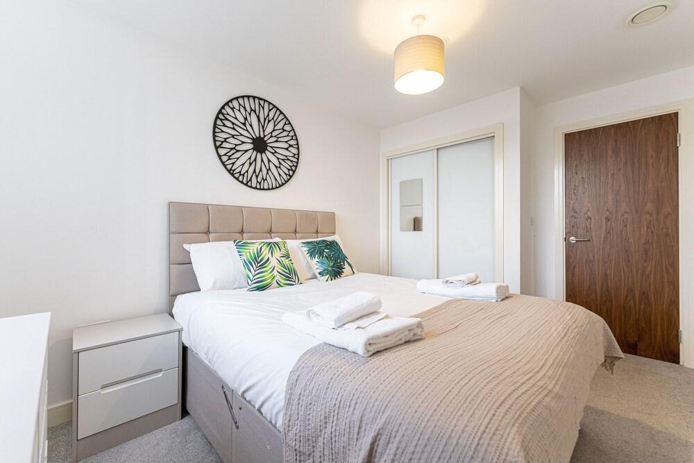 Seven Living Broadway Residences