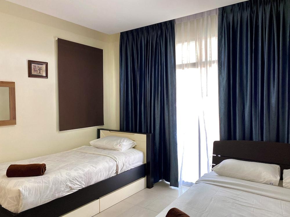 T.W. Marina Pool Villa Pattaya