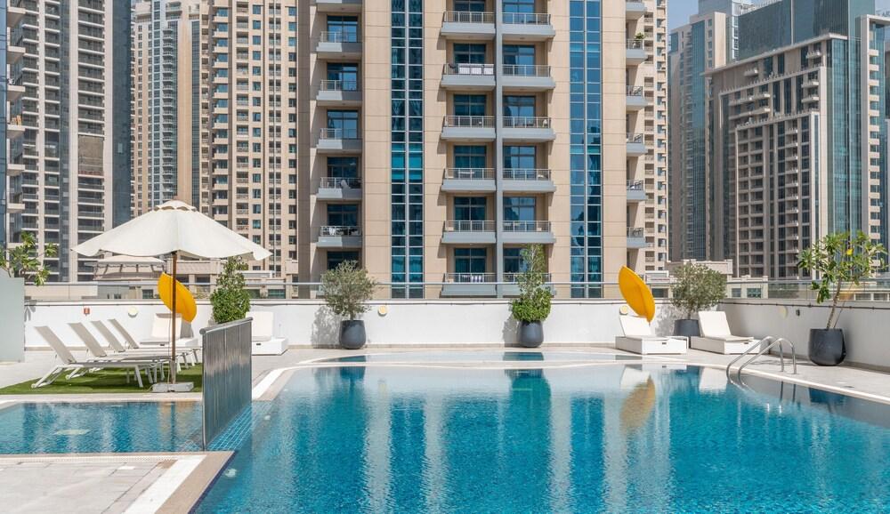 Dream Inn - Bahwan Tower