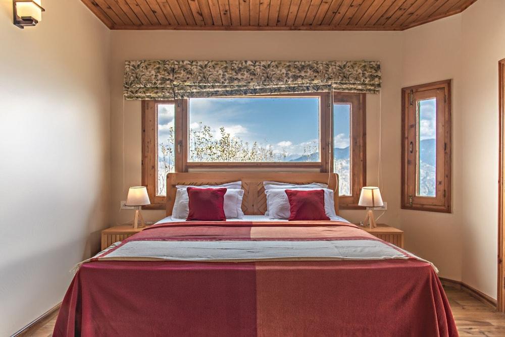 Echor Bhramara Estate Kharapathar Shimla