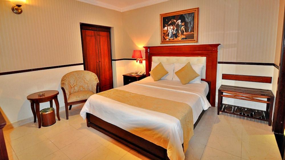 S79 Sunflower Hotel & Spa