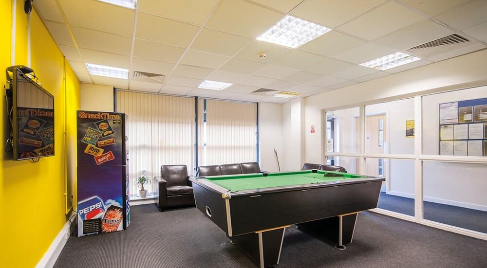 Vibrant Rooms-SHEFFIELD