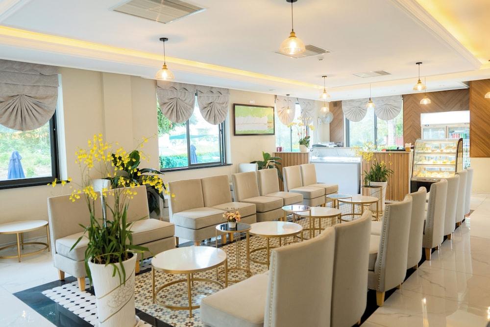 Orbit Hotel Nha Trang