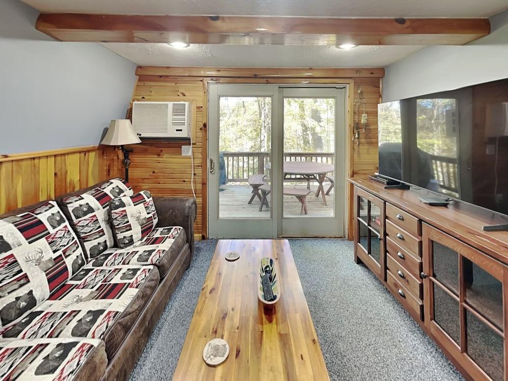 Owl's Retreat by Taylor Made Deep Creek