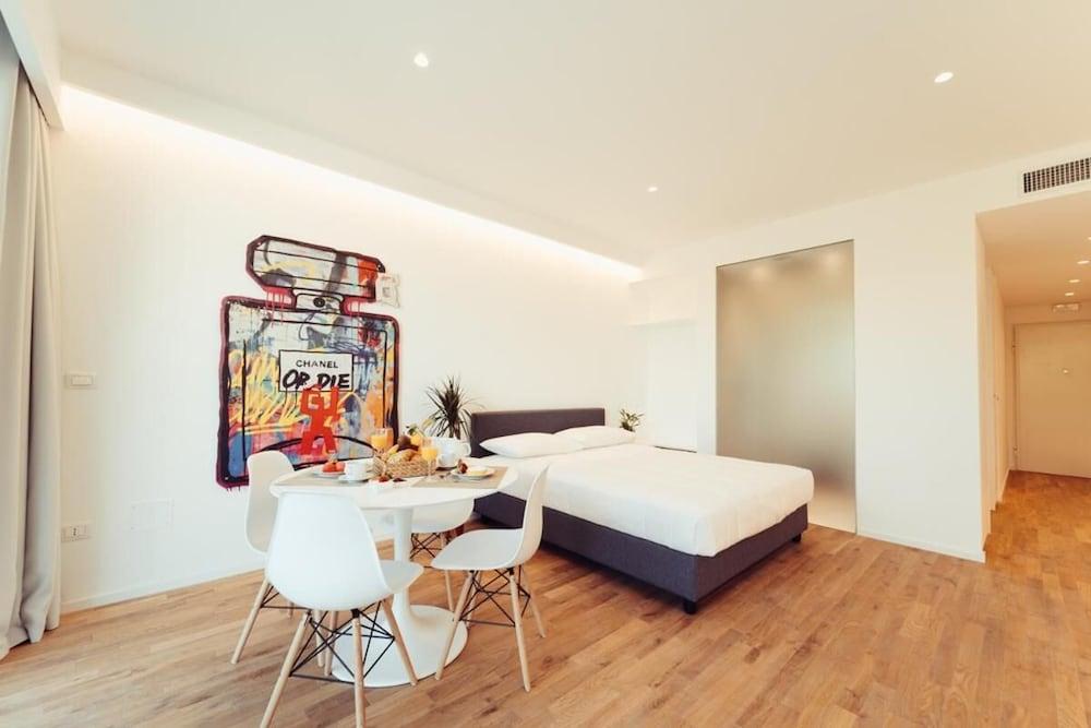 Marina Gardens Boutique&Suites