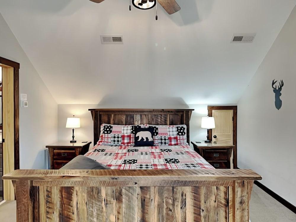 A Lil Slice of Heaven by Taylor Made Deep Creek