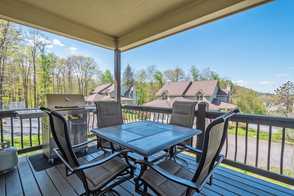 Alla Famiglia by Taylor Made Deep Creek